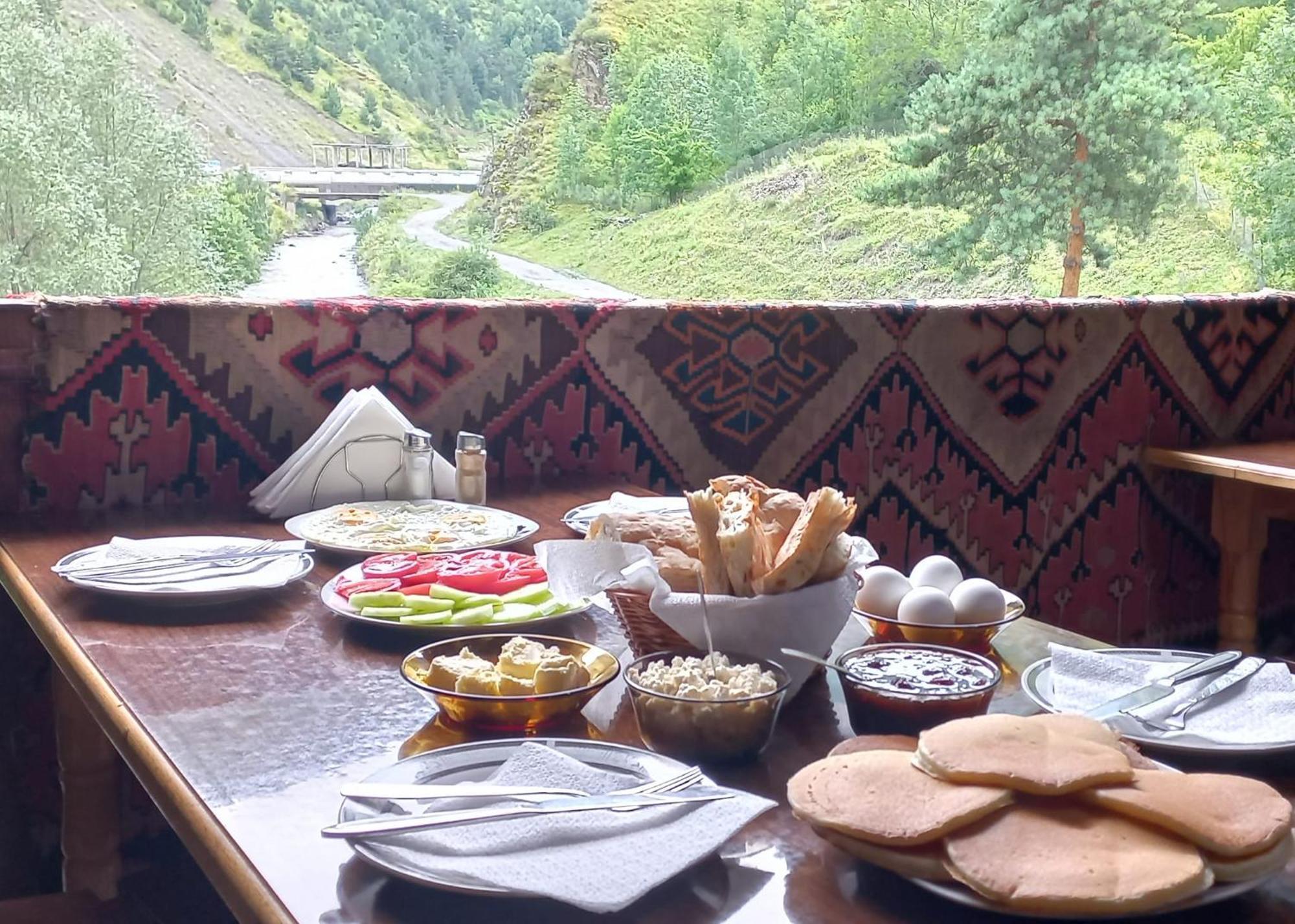 Shatili "Front Castle"酒店 外观 照片